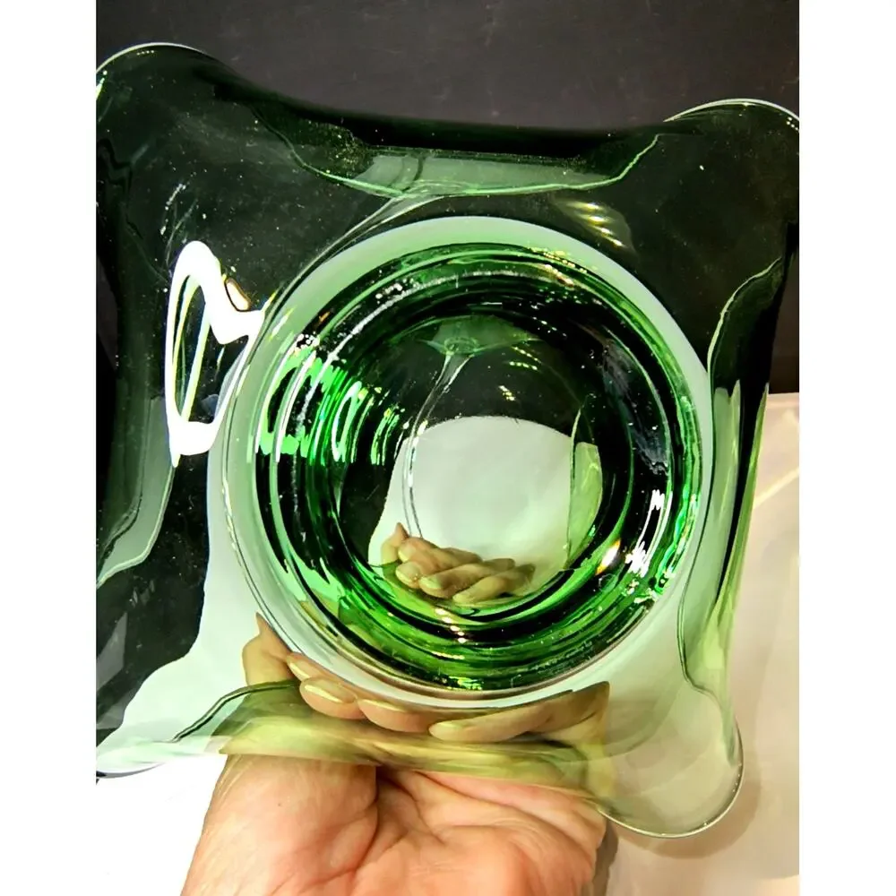 1992. Vintage MCM Viking Epic Green Glass Art Glass Vase Hand Formed Basket